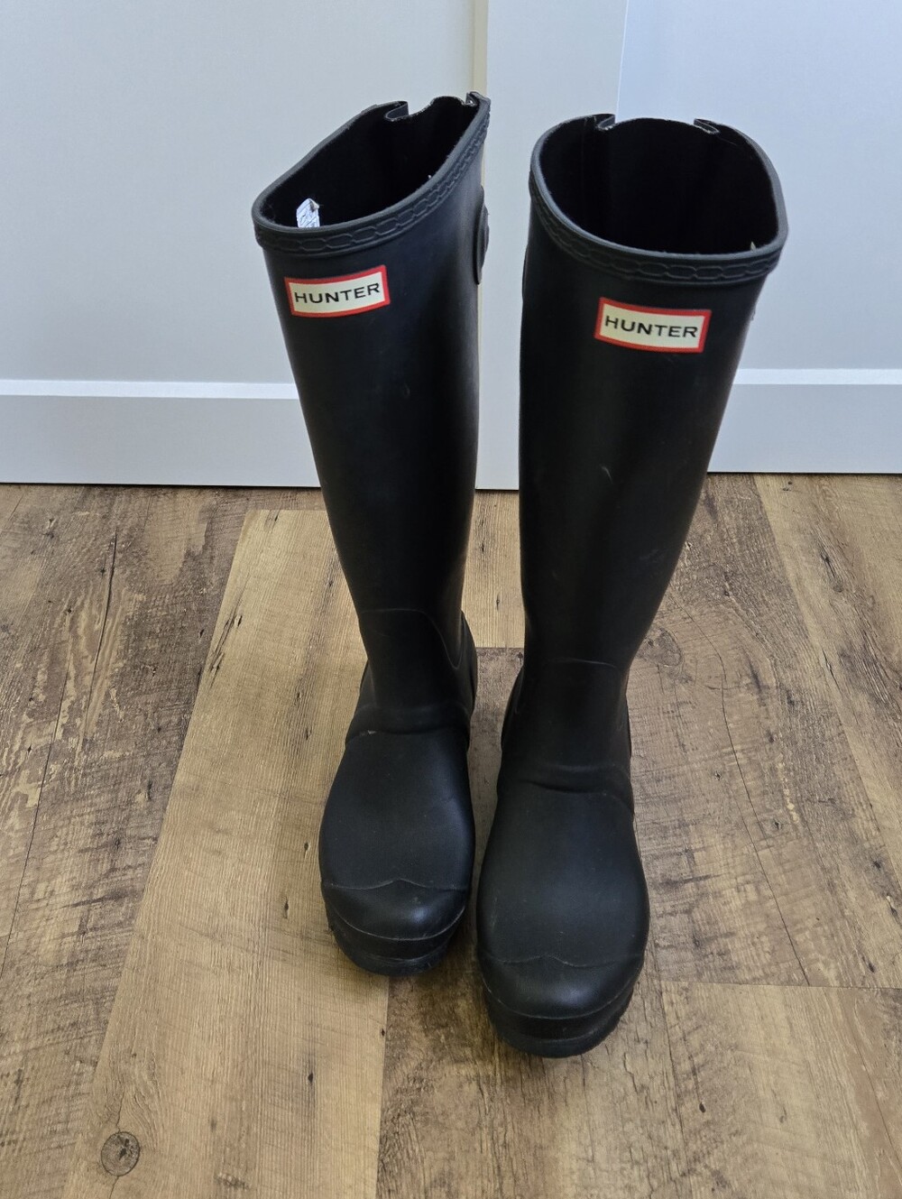 Hunter Black Tall Rain Boots Size 7 With Socks - Picture 7 of 13